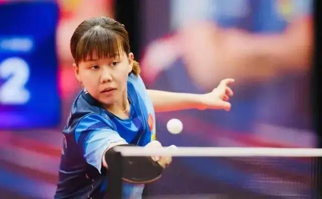 中暴露出不 中暴露出不