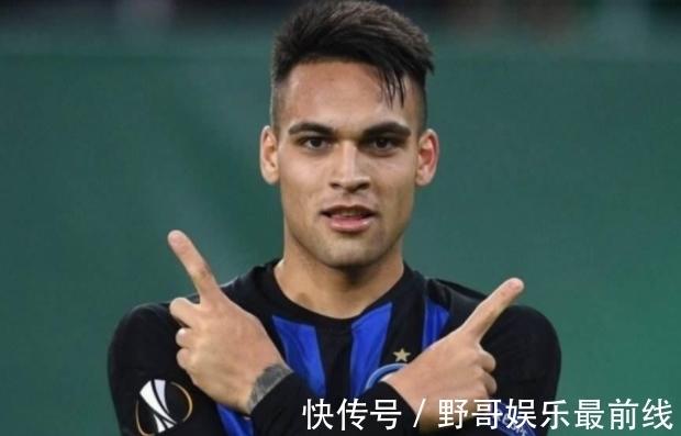 到边路传中 到边路传中